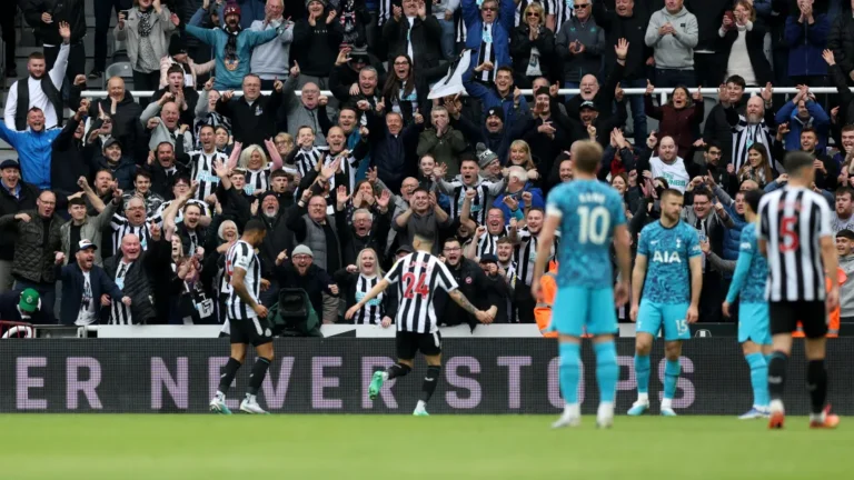 “Newcastle Deliver Sensational Blow to Tottenham with Dominant 6-1 Victory: Expert Player Ratings and Analysis”